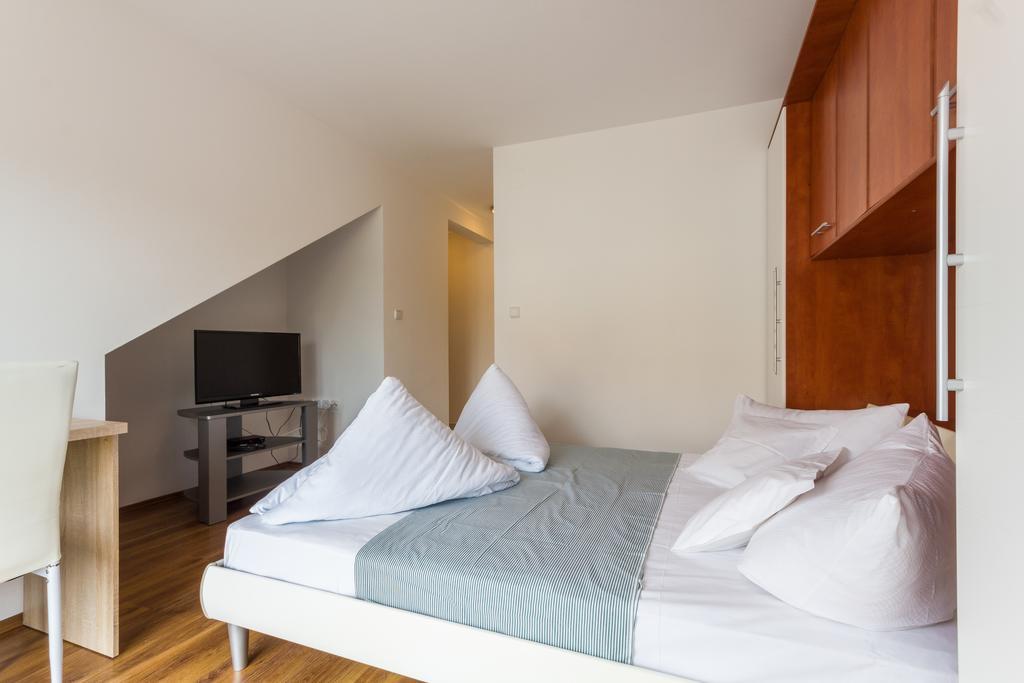 Apartments And Rooms Michaela 파자나 객실 사진